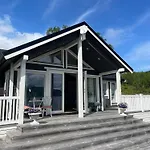Holiday home For Rent By The Sea *
